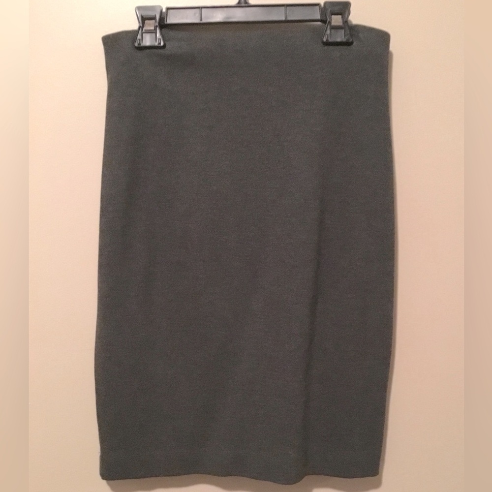 Lord & Taylor Gray Skirt - Size S